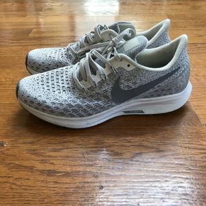 Woman’s Nike Zoom Pegasus sneakers